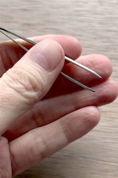 5 Methods to Painlessly Remove a Splinter - Snappy Living