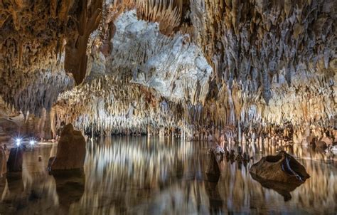 Cayman Crystal Caves Group Tour Caytours