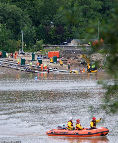 Police Chief Blasts Whaley Bridge Evacuees Who Went Homes To Collect