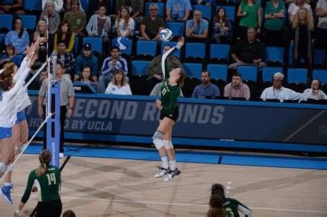 Ucla Womens Volleyball Defeats Cal Poly In 4 Sets Will Face Florida