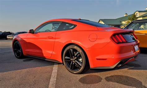 Track Drive Video Review 2015 Ford Mustang Gt