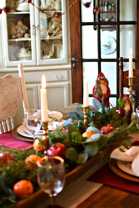 A Traditional And Festive Christmas Tablescape Follow The Yellow