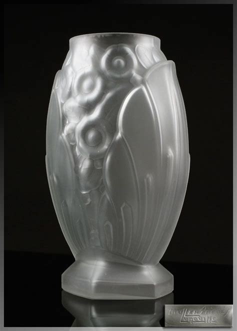 Muller Freres Luneville Art Deco High Style Glass Vase France 1920s 1920s Vases High Fashion