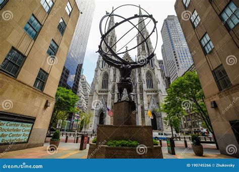 Atlas Statue By Lee Lawrie And St Patrick S Cathedral In Front Of