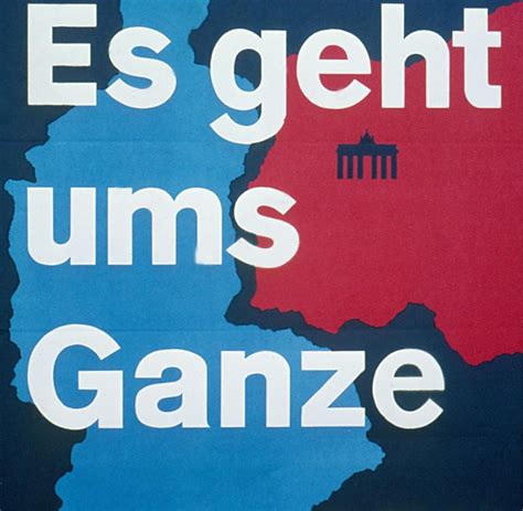 Ein wahlplakat ist von einer partei während eines wahlkampfes genutzte form der eigenwerbung und der information, insbesondere bezüglich des wahltermines. Die besten Wahlplakate aus 70 Jahren CDU - Bilder & Fotos ...