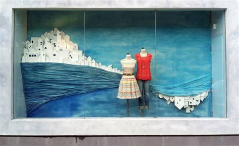 100 Creative Summer Window Displays Ideas And Designs Zen Merchandiser