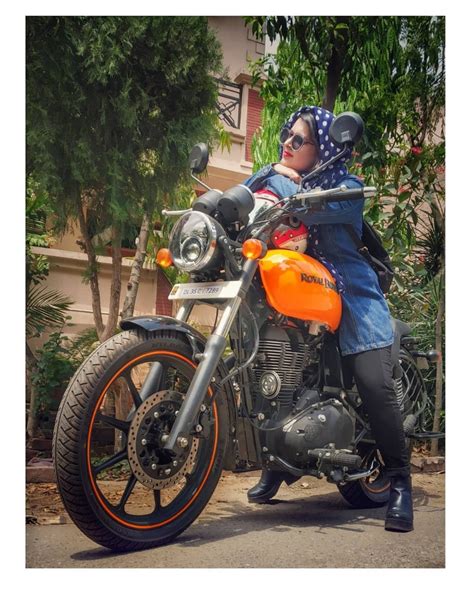 Meet Roshni Misbah Delhis Badass Hijabi Biker