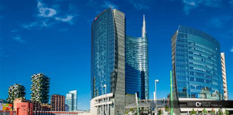 Mes bonnes adresses à milan | géraldine dormoy. Milan. Unicredit Tower, the most tallest skyscraper in Italy