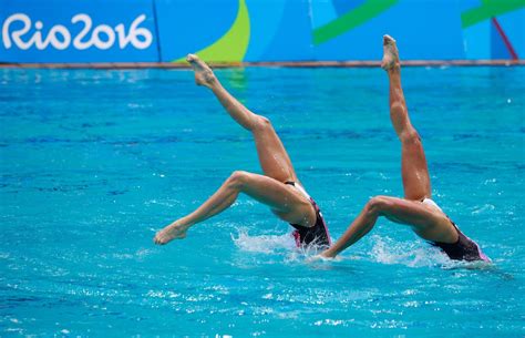 Stunning Photos From The Olympic Synchronized Swimming Finals