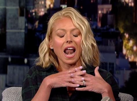 Kelly Ripa Impersonates Her Teenage Daughter On The Late Show—watch Now