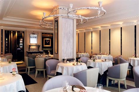 This review of restaurant gordon ramsay is from our recent visit to london. Fay Maschler Visits Gordon Ramsay's Michelin Star ...