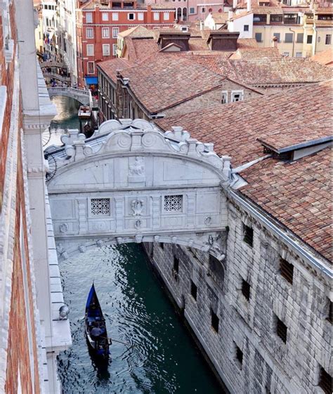 Visit The Bridge Of Sighs In Venice Guidebook Venice Guidebook Venice