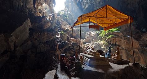 Visiter La Grotte De Tham Phu Kham