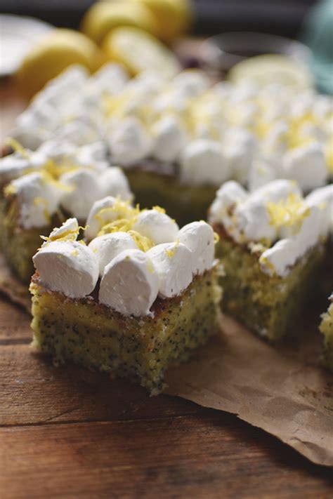Zitronen quark kuchen blech bild platziert und eingereicht von admin das erhalten in unserem sammlung. Zitronen-Mohn-Kuchen mit Quark-Creme: Sommer im Winter ⋆ ...