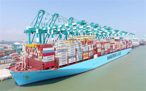 1209+ crewing companies and agencies are already registered. Maersk Containership Loads World Record 19,038 TEUs in ...