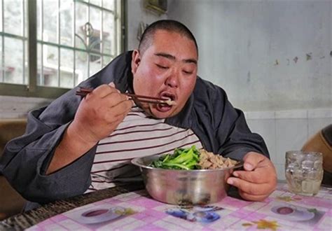 تصاویری از چاق ترین مرد چینی تسنیم