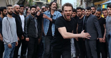 Bölüm izle, çukur dizisinin 123. Çukur 1. Sezon 28. Bölüm HD İzle