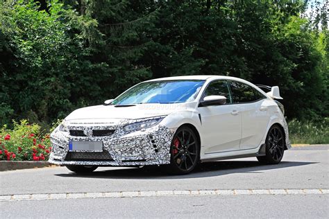 One look at the fk8 model and it is clear that it means business. 2019 Honda Civic Type R Spied For the First Time ...
