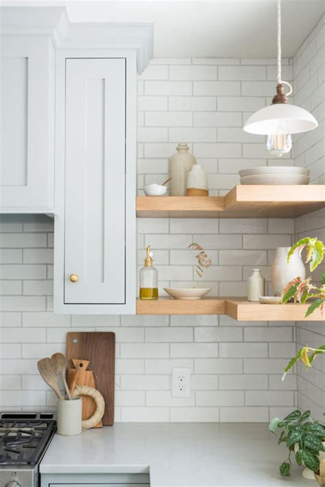 The marble includes style while the sleek glass outline/design includes the zing to. Tinge Floral: Olympic Brick Kitchen Backsplash | Fireclay Tile