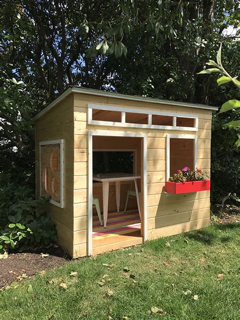An Easy To Build Diy Outdoor Wood Playhouse Inspired By Blogger Jen