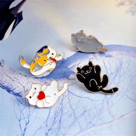 Kitty Cat Pins Aesthentials