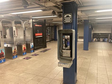 The Death of NYC Pay Phones Has Been Greatly Exaggerated - Hell Gate