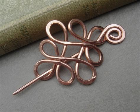 looping celtic crossed knots copper shawl pin hair pin scarf etsy joyería de alambre