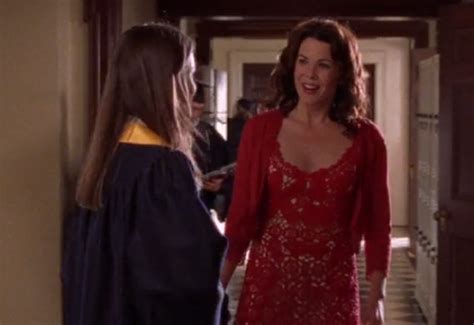18 Memorable Lorelai Gilmore Outfits The Good The Bad And The Bandanas