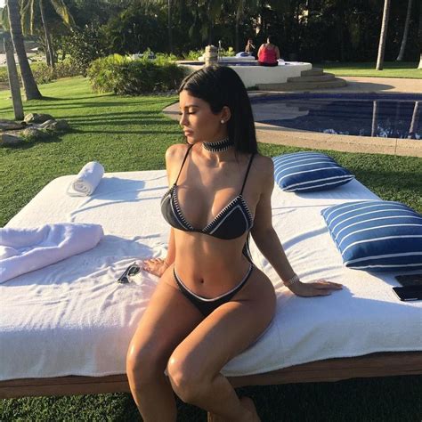 Kylie Jenner Sexy 30 Photos 5 GIFs TheFappening