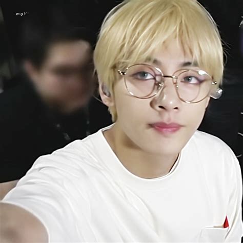 Kim Taehyung V Bts Kim Taehyung Kim Taehyung Bts Taehyung In Glasses