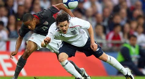 Hargreaves broke into bayern munich ii's squad in the 1999/2000 season, making his first appearance as a sub against sv darmstadt 98. Owen Hargreaves: Real Madrid won't scare anyone