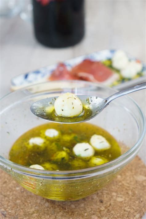 Olive Oil And Garlic Mozzarella Balls The Cookware Geek