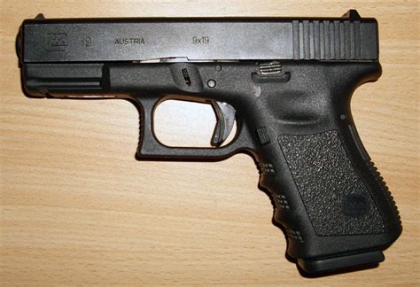 You Can Now Buy The Glock Pistol That The Us Army Didnt Want The