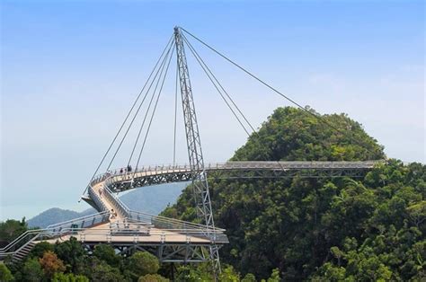 Feel what it's like to ride on 2.2 km long cable car line, with the views of the langkawi island, the andaman sea up to the neighboring thailand. Langkawi Cable Car and Sky Bridge