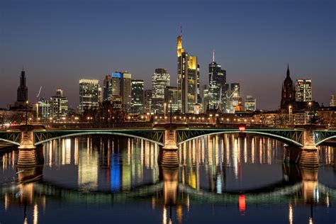 Skyline Frankfurt Foto And Bild Architektur Architektur Bei Nacht