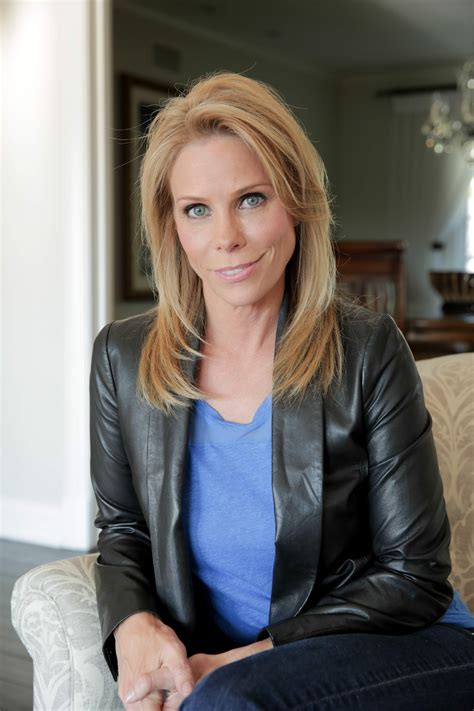 Cheryl Hines Just Says No To Googling Herself