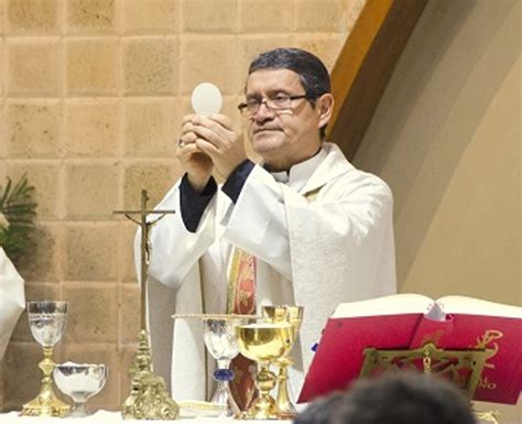 Mons Luis Cabrera Que La Bendición Del Cielo Nos Haga Más Hermanos