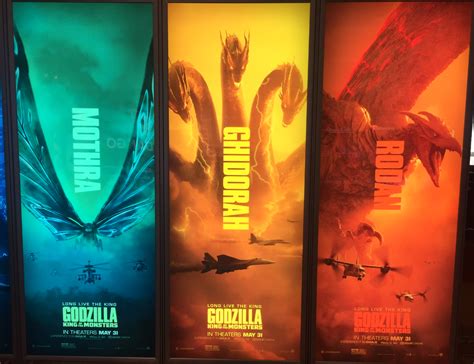 Onder hen bevinden zich de machtige godzilla, mothra, rodan en de aartsvijand, de driekoppige king ghidorah. CinemaCon: New Movie Posters Including Avengers, Sonic and ...