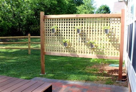 Learn How To Build An Outdoor Privacy Screen How To Guides Tips And