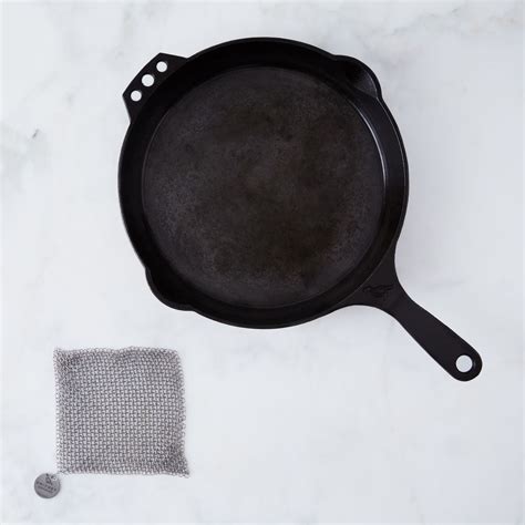 Smithey Cast Iron Cookware Collection | It cast, Cast iron cookware, Cast iron