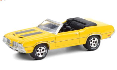 Diecast Model Cars Oldsmobile 442 164 Greenlight Convertible Yellow