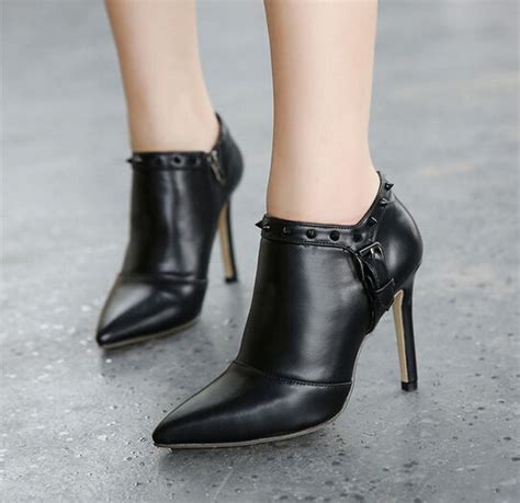 Sexy Style Pointed Toe Zippered Rivets Design High Heel Ankle Boot