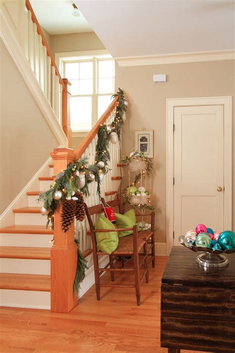 The same applies for atmospheric. 100 Awesome Christmas Stairs Decoration Ideas - DigsDigs