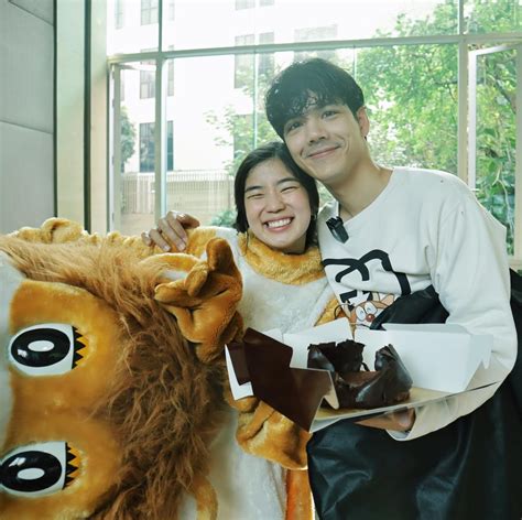 ก้อย อรัชพร เผยความเห็นส่วนตัว ควรยกเลิกระบบสินสอด แนวคิดการวัดค่าผู้หญิงด้วยเงินจะได้หมดไปสักที อัลบั้มภาพ ก้อย อรัชพร ใส่ชุดมาสคอต HBD นิกกี้ ณฉัตร แม้ดู ...