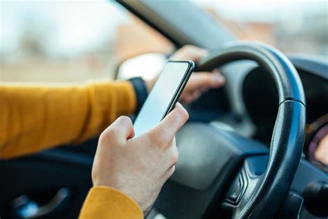 Distracted Driving Accidents in New Jersey - Rosenblum Law