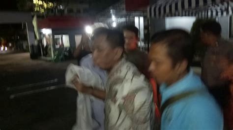 Perhatian pada persoalan ini dimulai sejak tahun 2001 dengan ke tujuh rekannya yang selanjutnya membentuk organisasi bernama yayasan talenta di kota surabaya. Kejaksaan Negeri Surabaya saat menangkap terpidana korupsi ...