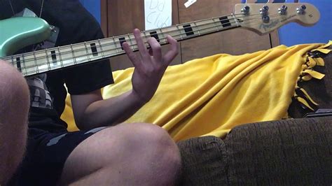 Beginning Of Dueling Banjos But On Bass Guitar Youtube