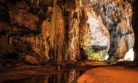 Gruta Do Janelão Parque Nacional Cavernas Do Peruaçu Mg Places To