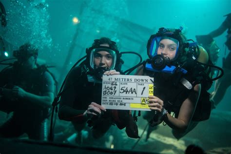 47 Meters Down Trailers Clips Featurettes Images And Posters The Entertainment Factor