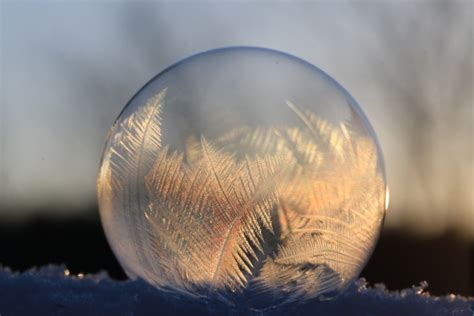 How to Make an Ice Bubble - Leslie Abram Photography
